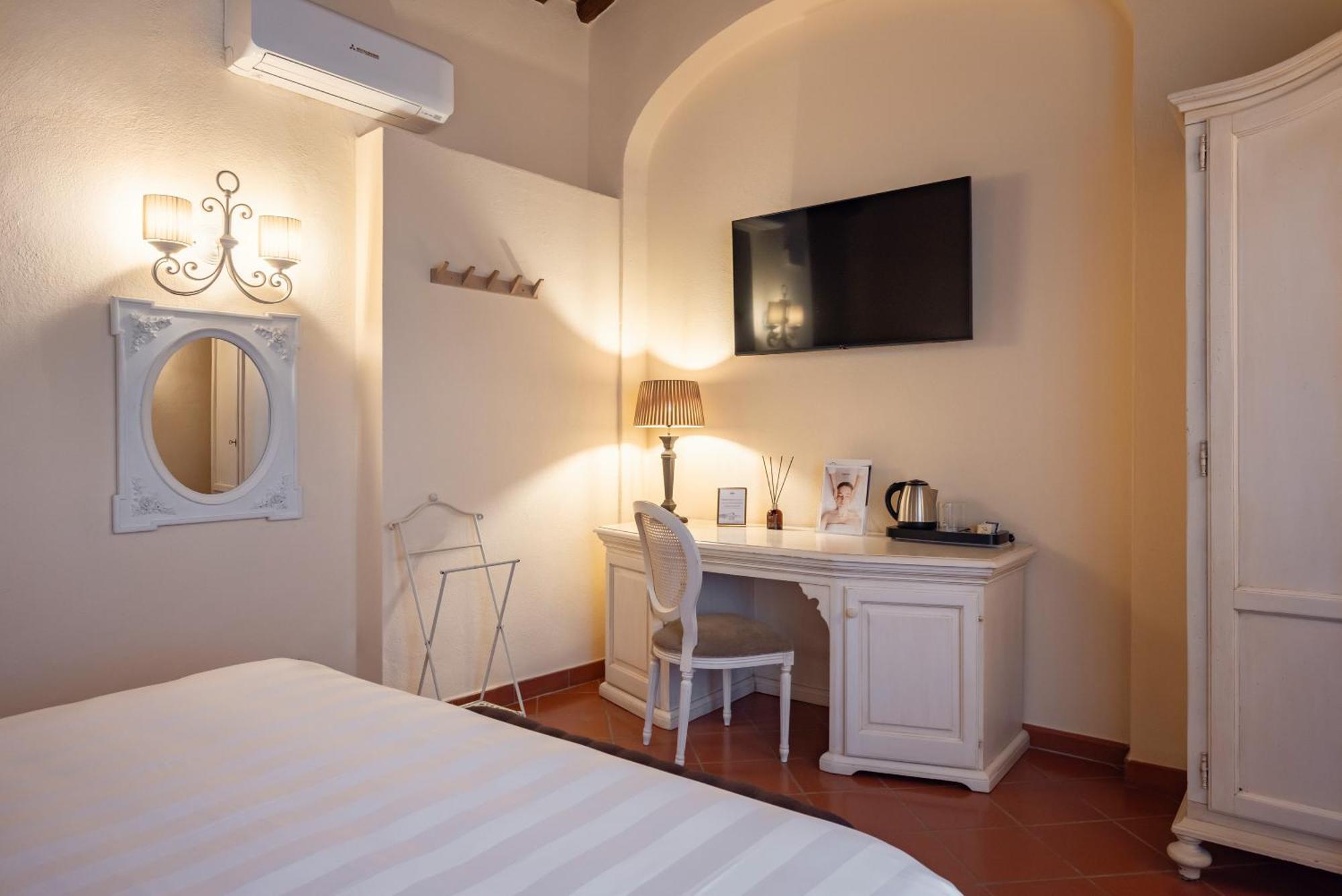 Calidario Terme Etrusche Hotel เวนตูรีนา แตร์เม ภายนอก รูปภาพ
