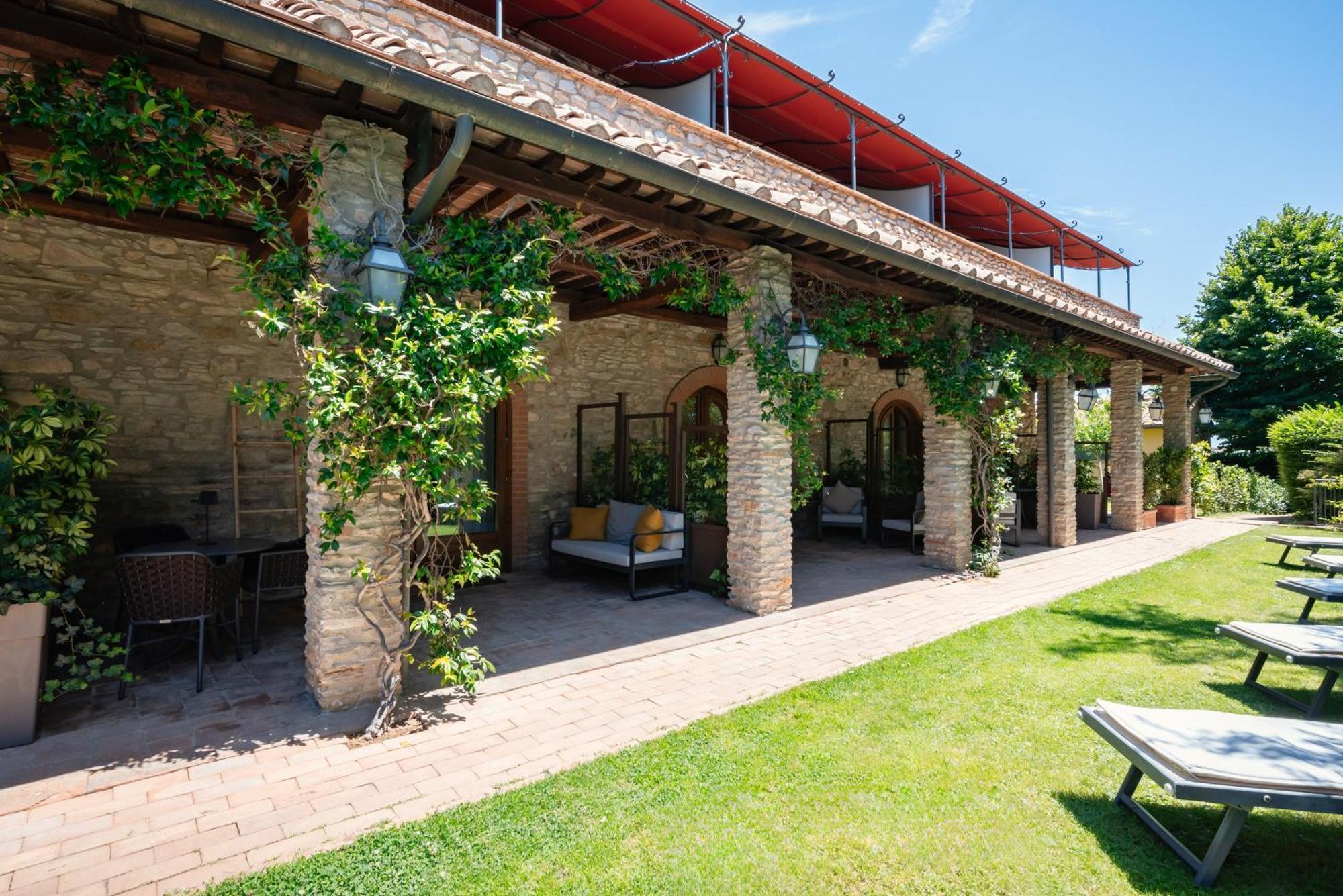Calidario Terme Etrusche Hotel เวนตูรีนา แตร์เม ภายนอก รูปภาพ