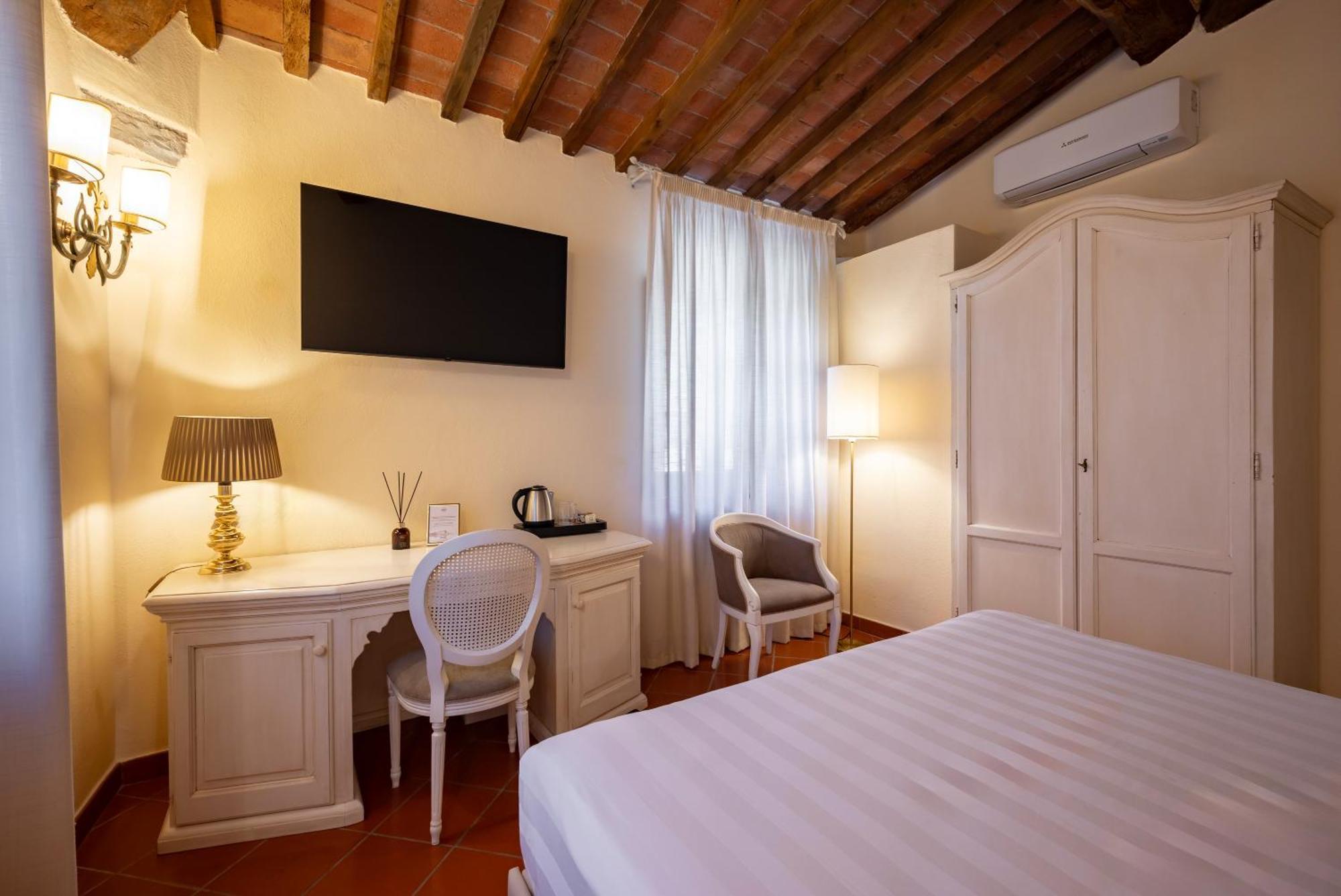 Calidario Terme Etrusche Hotel เวนตูรีนา แตร์เม ภายนอก รูปภาพ
